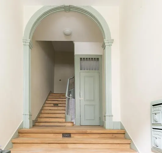 Appartamento Charming Tram 28 *