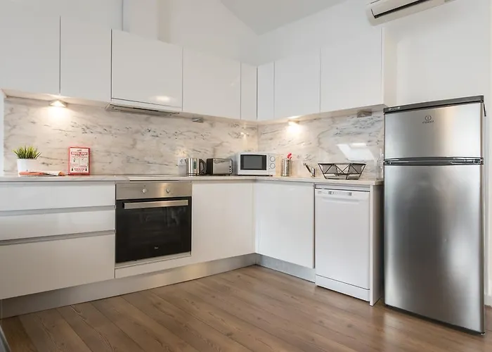 Charming Tram 28 * Lisbona