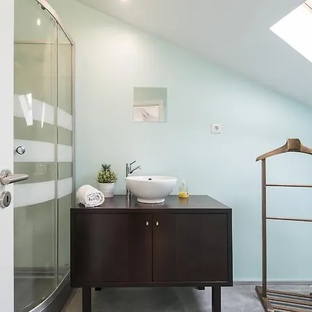 Appartement Charming Tram 28 *